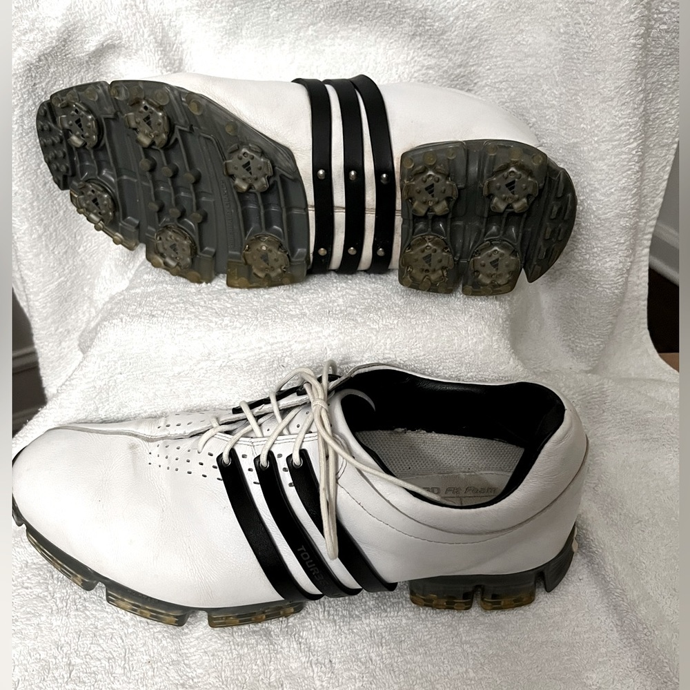 Adidas Tour 360 Mens Golf Shoes Size 11 some wear but still in great condition